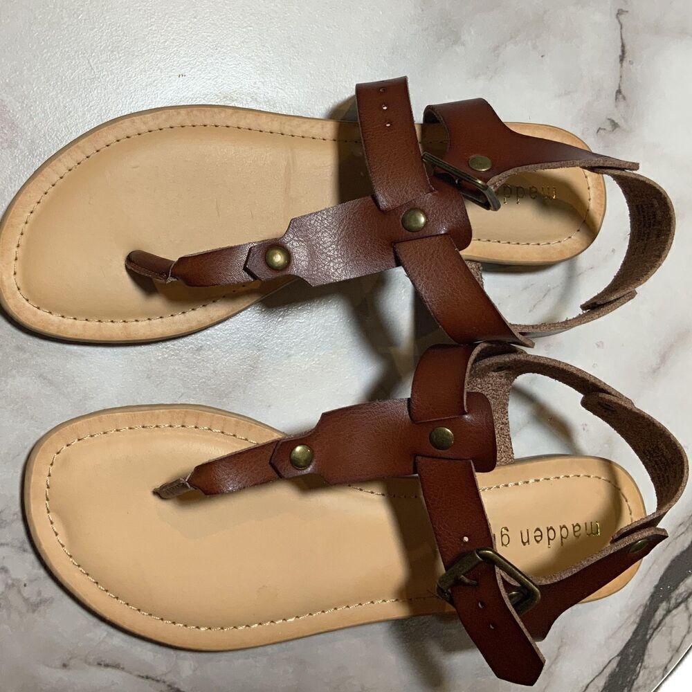 Madden Girl Brown Flat Sole Ankle Strap‎ Toe Loop Sandals Size US 8.5